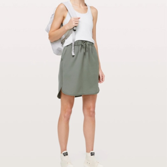 LULULEMON ON THE FLY MINI GREEN WOMEN'S SKIRT - Picture 2 of 6